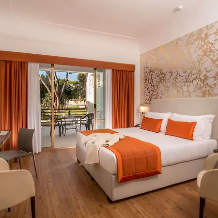 Shangri-la By Omnia Hotel