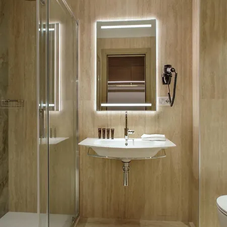 Shangri-la By Omnia روما