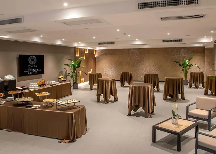 Hotell Shangri-la By Omnia 4*