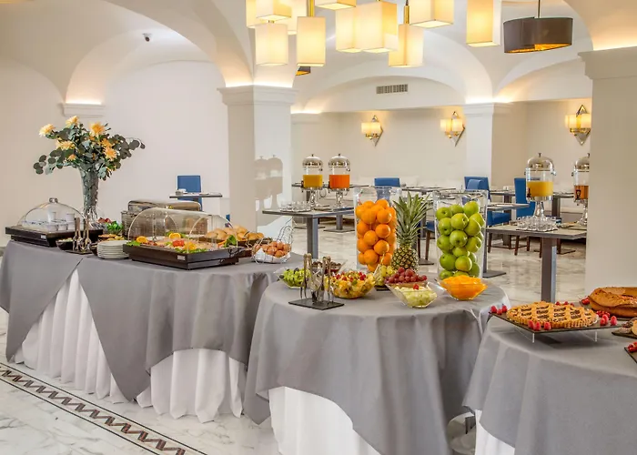 Hotell Shangri-la By Omnia 4*