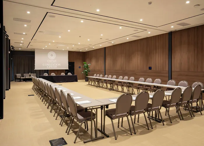 Shangri-la By Omnia 4*