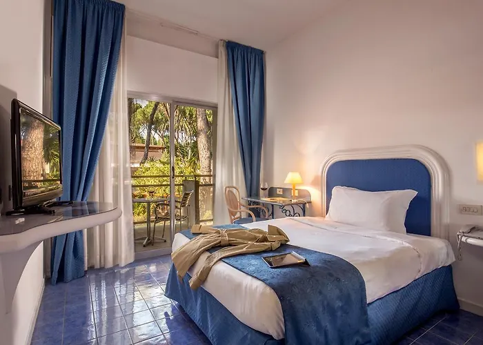 Hotell Shangri-la By Omnia 4*