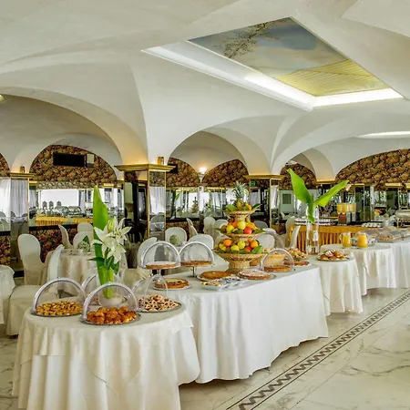 Szálloda Shangri-la By Omnia 4*